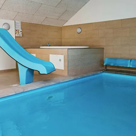 Tatil Evi Five-bedroom In 2 *