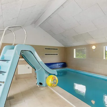 Five-bedroom In 2 Tatil Evi Ebeltoft