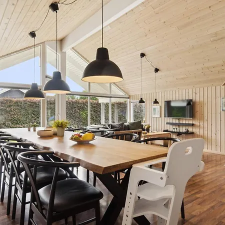 Five-bedroom In 2 * Ebeltoft