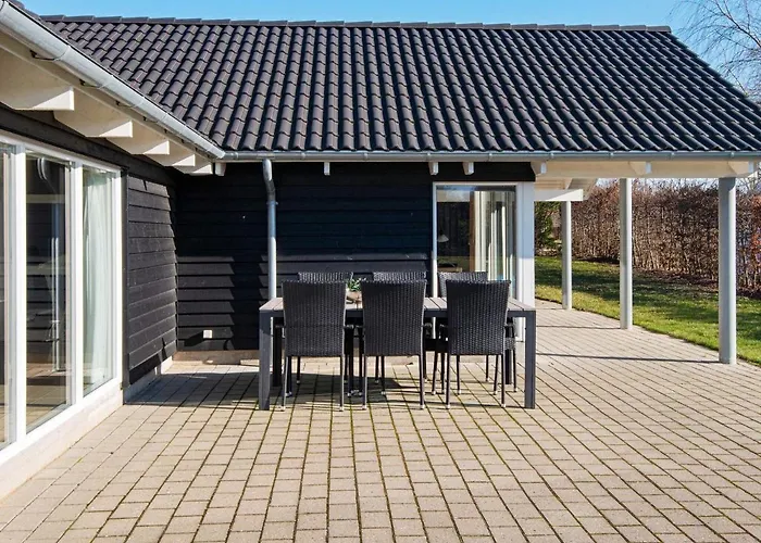 14 Person In Holiday home